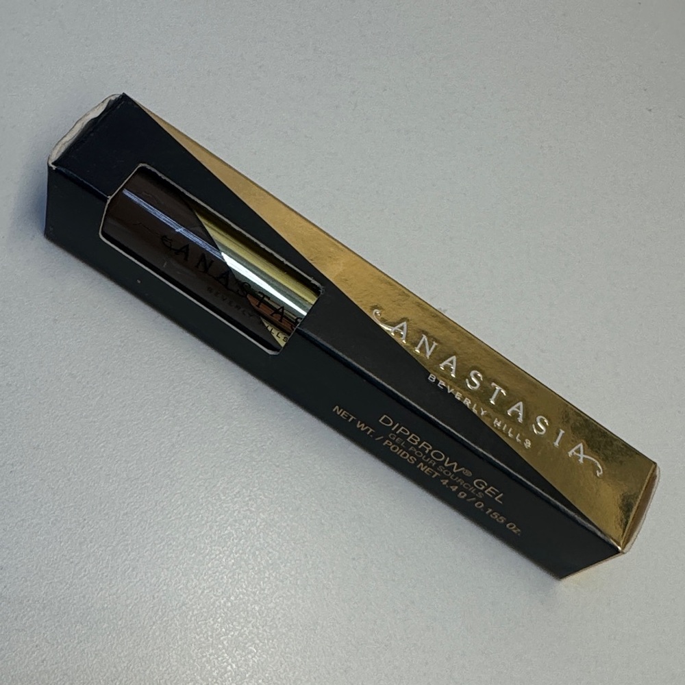 Anastasia Beverly Hills DipBrow Gel in color Medium Brown - Brand NEW